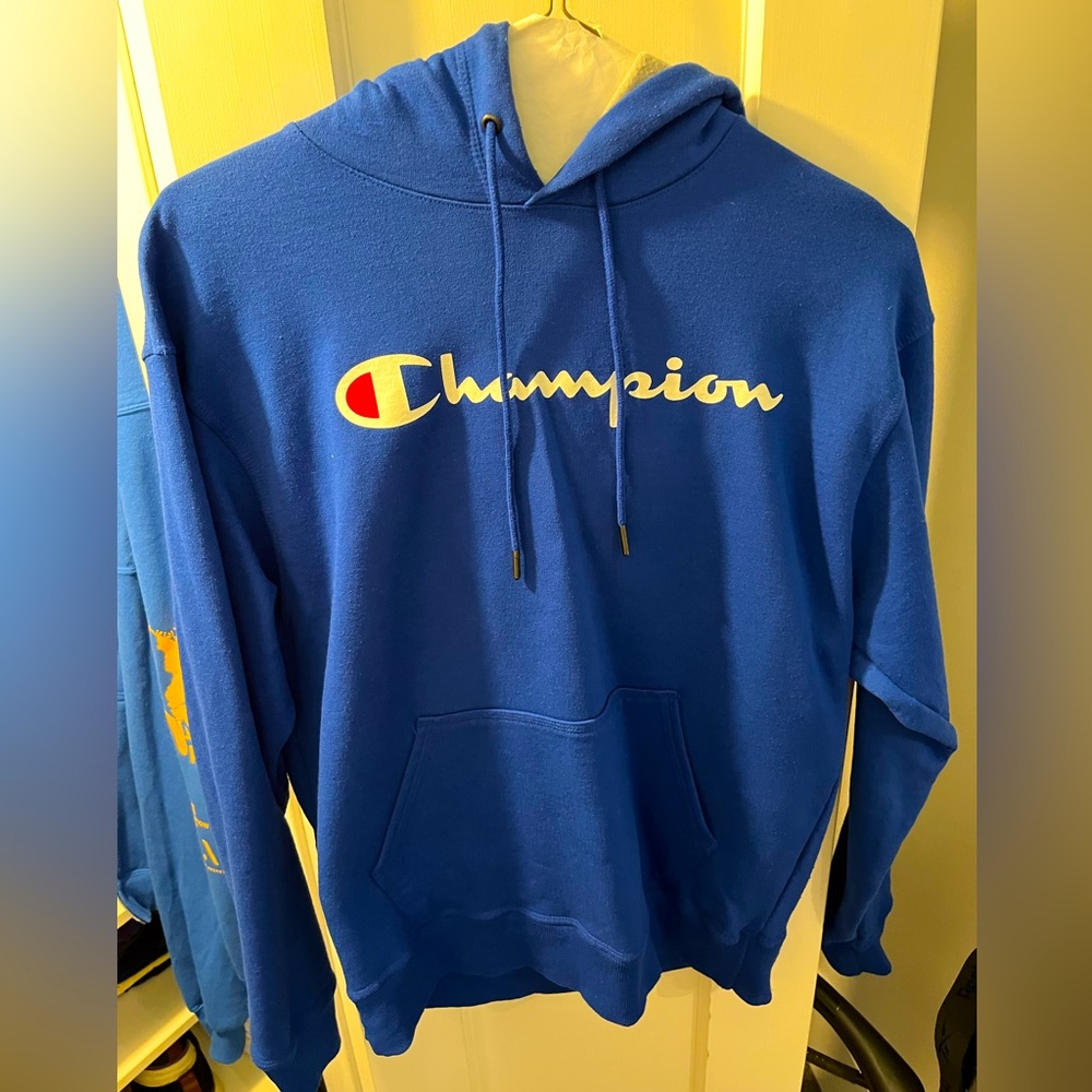 Champion blue men’s hoodie size medium